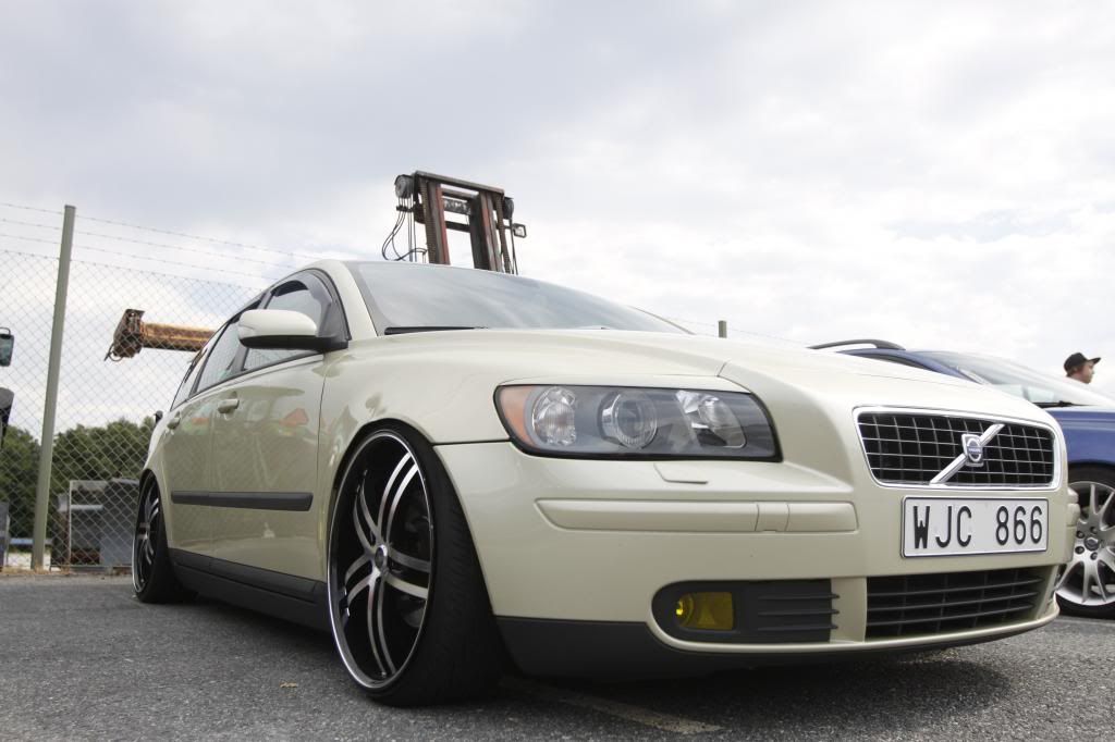 http://i1277.photobucket.com/albums/y485/Grenhage/Stenungsunds%20VolvoMeet/_MG_4298_zps25b2a223.jpg