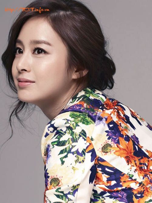 Đón xuân theo phong cách Thời trang của Kim Tae Hee don xuan theo phong cach thoi trang cua kim tae hee 10 Đón xuân theo phong cách Thời trang của Kim Tae Hee