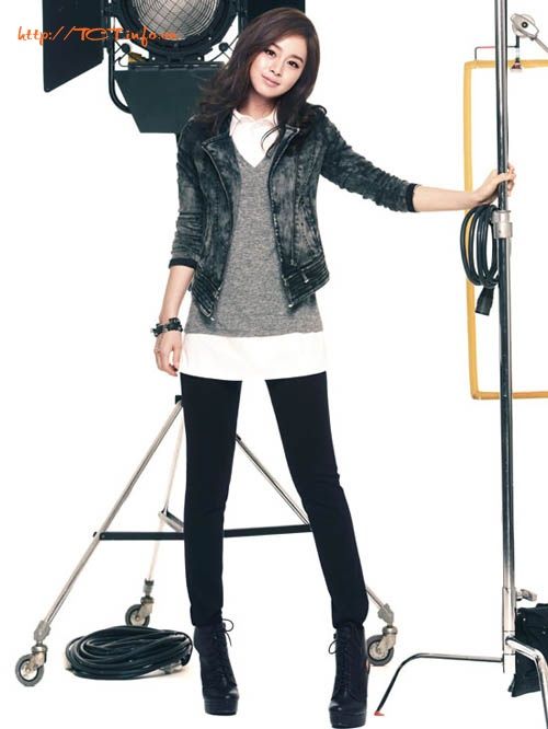 Đón xuân theo phong cách Thời trang của Kim Tae Hee don xuan theo phong cach thoi trang cua kim tae hee 16 Đón xuân theo phong cách Thời trang của Kim Tae Hee